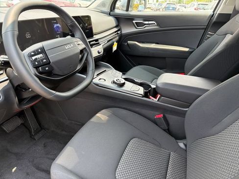 New 2026 Kia Sportage LX FWD image 18