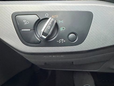 Used 2018 Audi A4 2.0T Premium image 13