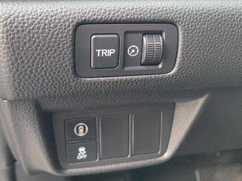 Used 2018 Honda Accord LX image 10