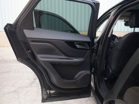 Used 2019 Jaguar F-PACE AWD/4WD image 22