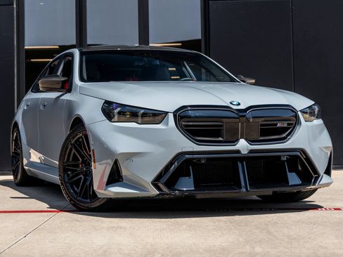 Used 2026 BMW M5 w/ Carbon Package AWD/4WD image 2