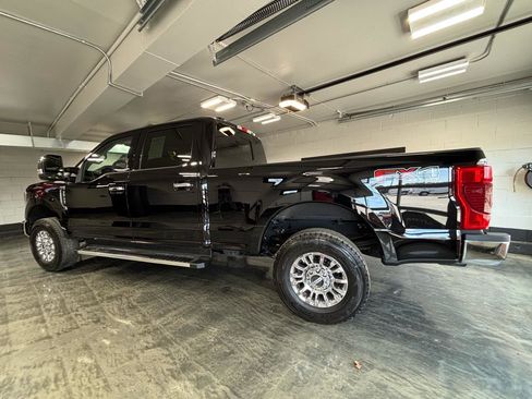 Used 2022 Ford F350 XLT w/ XLT Premium Package AWD/4WD image 8