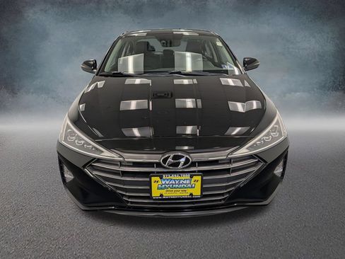 Used 2019 Hyundai Elantra Limited w/ Cargo Package FWD image 2