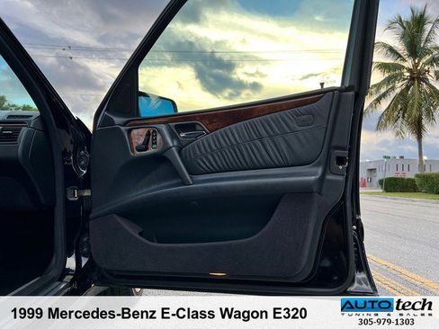 Used 1999 Mercedes-Benz E 320 Wagon image 17