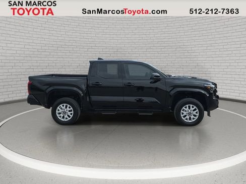 Used 2025 Toyota Tacoma SR5 image 4