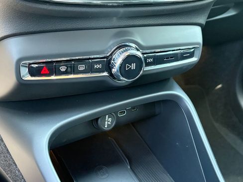 New 2026 Volvo XC40 B5 Ultra w/ Protection Package Premier image 16