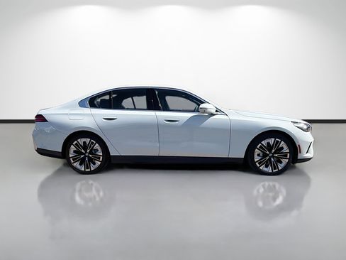 New 2026 BMW 530i 530i w/ Premium Package image 2