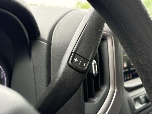 Used 2022 Chevrolet Silverado 1500 Custom w/ Safety Confidence Package AWD/4WD image 10