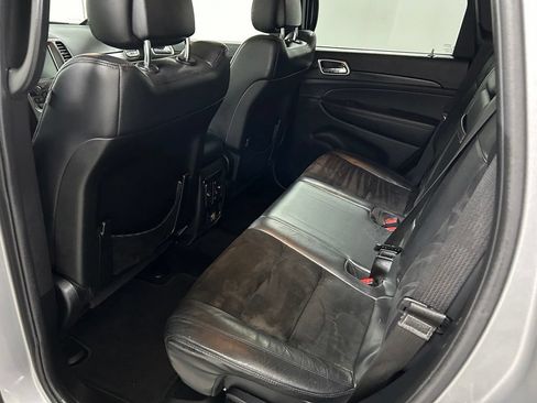 Used 2017 Jeep Grand Cherokee Altitude AWD/4WD image 15