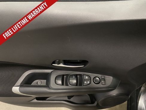 Used 2024 Nissan Kicks SV FWD image 25