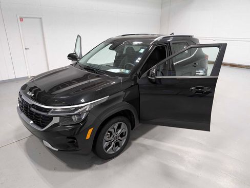 Certified 2024 Kia Seltos S image 16