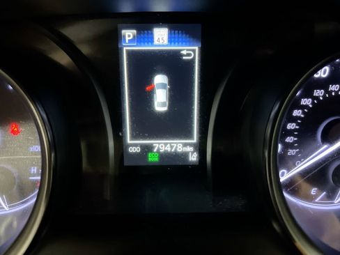 Used 2022 Toyota Camry SE image 13