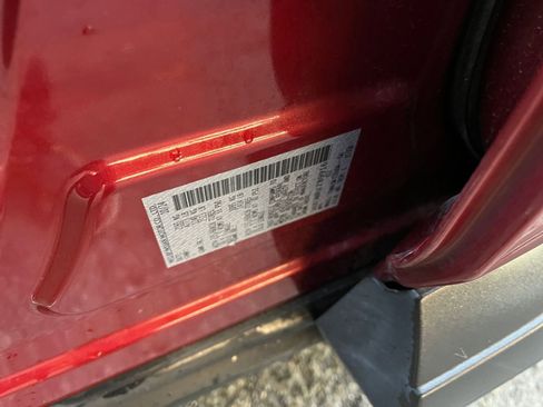 Used 2025 Nissan Rogue SV image 31