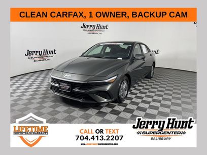 Used 2025 Hyundai Elantra SE