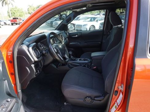 Used 2016 Toyota Tacoma TRD Sport w/ Premium & Technology Package RWD image 21