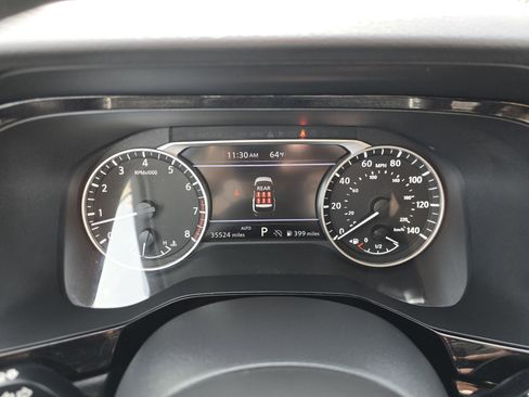 Used 2025 Nissan Pathfinder SV AWD/4WD image 23