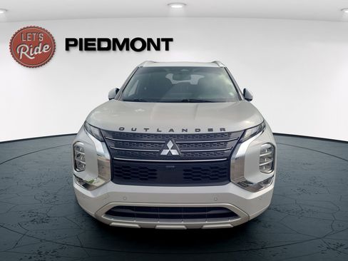 Used 2022 Mitsubishi Outlander SEL FWD image 2