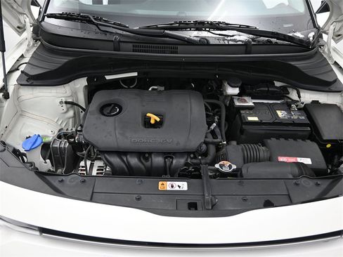 Certified 2022 Kia Soul LX w/ Technology Package image 12