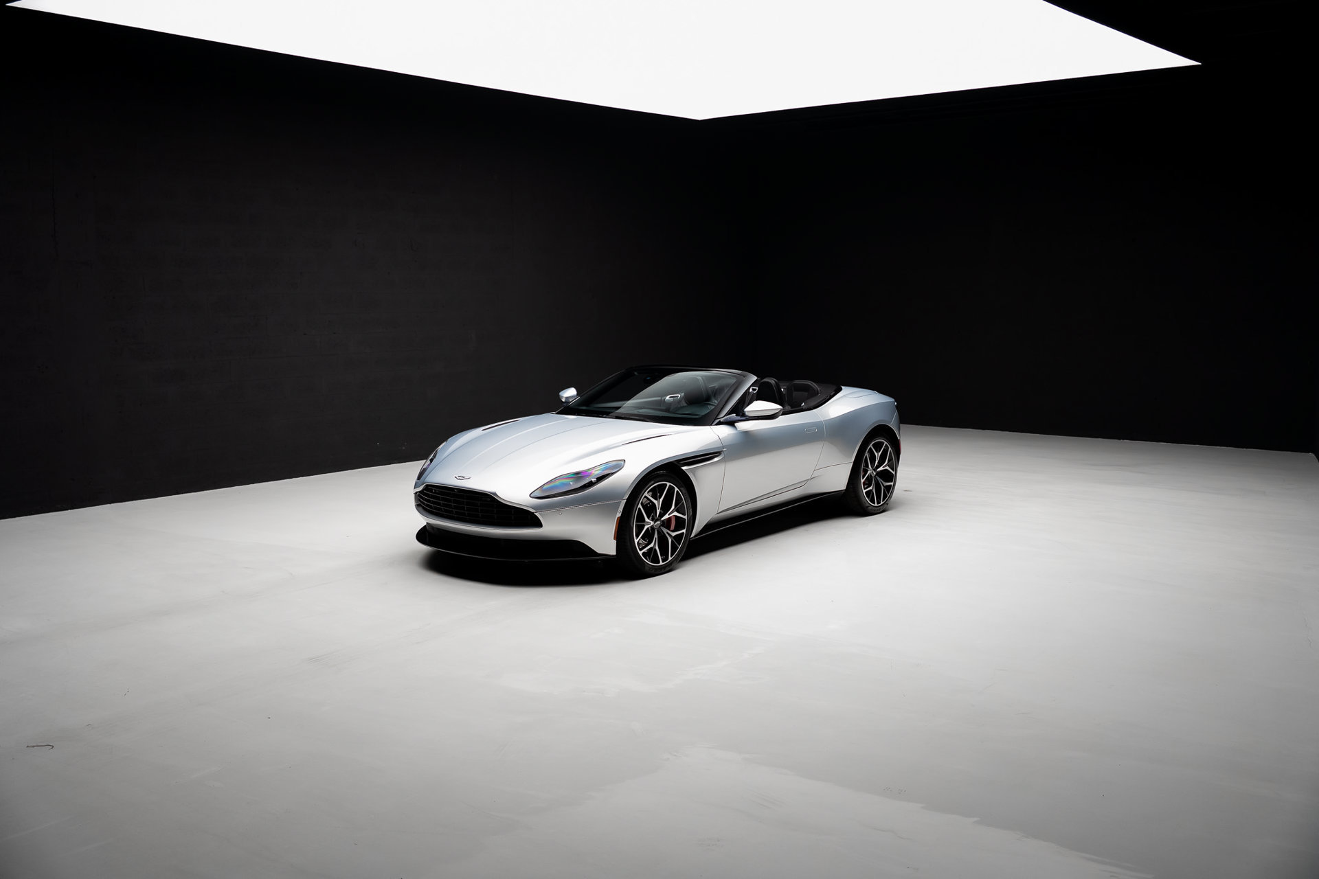 Used 2019 Aston Martin DB11 Volante RWD image 84