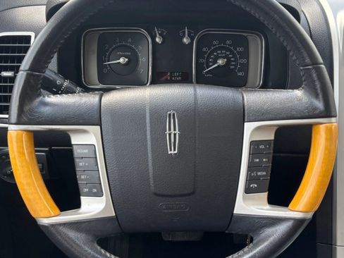 Used 2010 Lincoln MKX AWD image 11