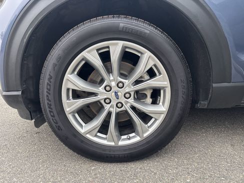 Used 2021 Ford Explorer XLT w/ Equipment Group 202A image 48