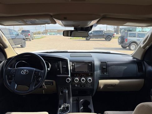 Used 2019 Toyota Sequoia SR5 RWD image 23