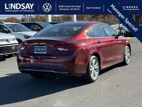 Used 2015 Chrysler 200 Limited image 2