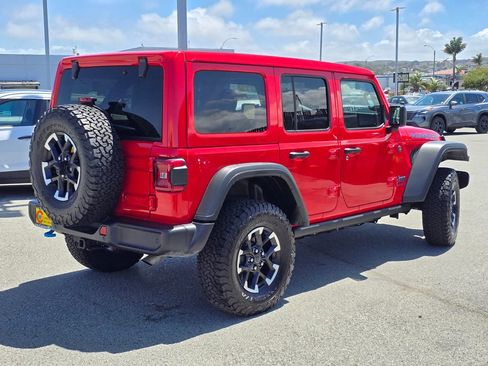 Used 2025 Jeep Wrangler Unlimited Rubicon 4xe w/ Safety Group AWD/4WD image 4