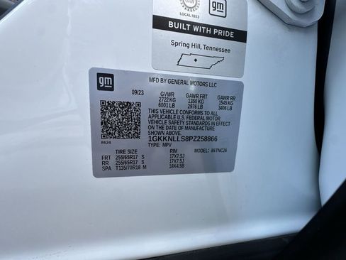 Certified 2023 GMC Acadia AT4 w/ Preferred Package image 34