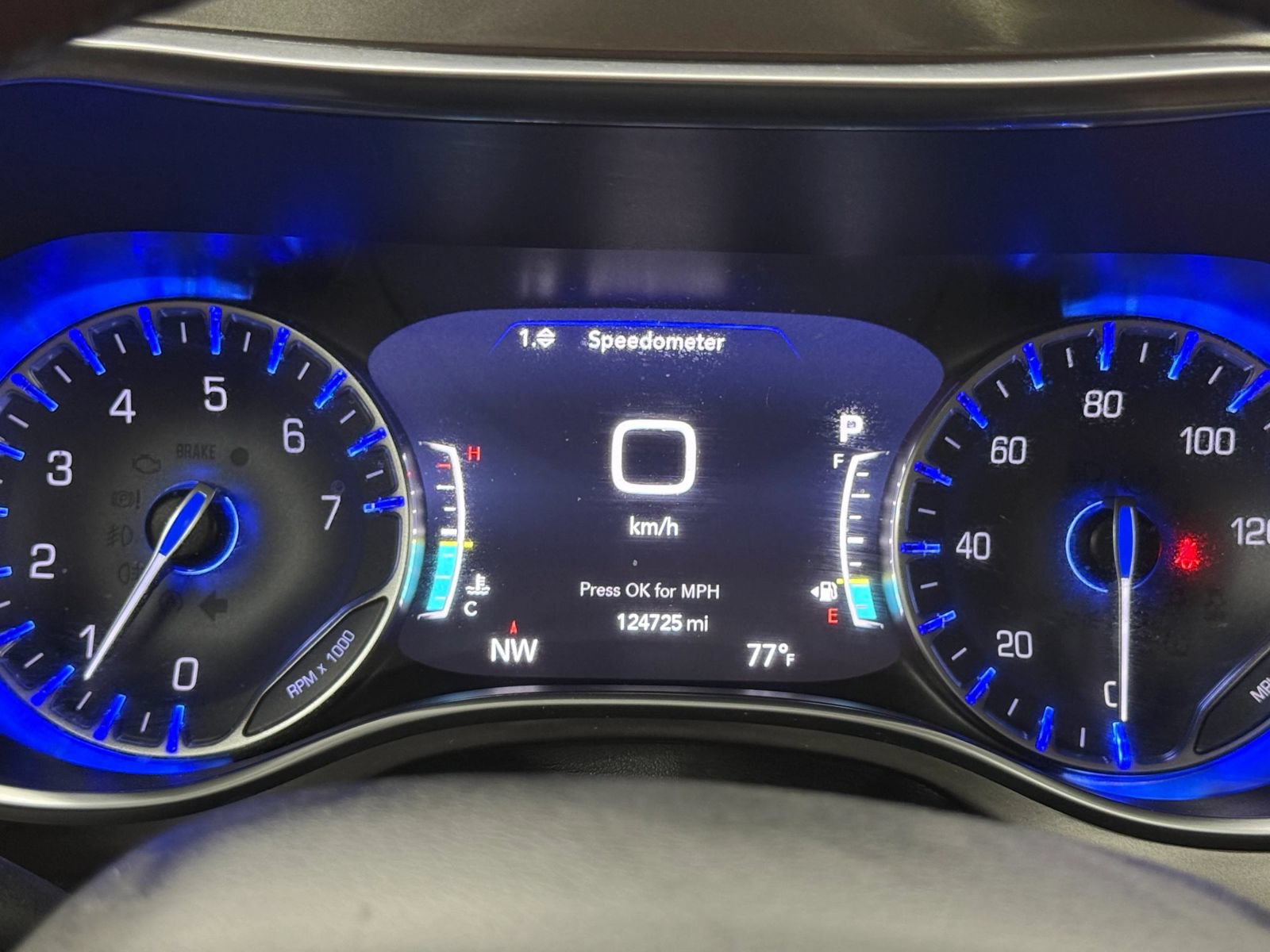 Used 2017 Chrysler Pacifica Limited FWD image 30