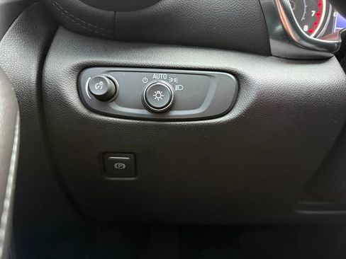 Used 2022 Chevrolet Blazer LT image 20