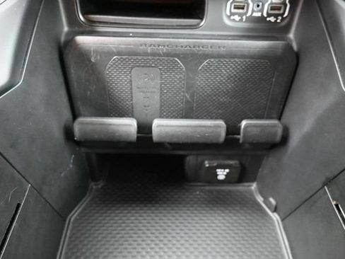Used 2022 RAM 1500 Laramie AWD/4WD image 30