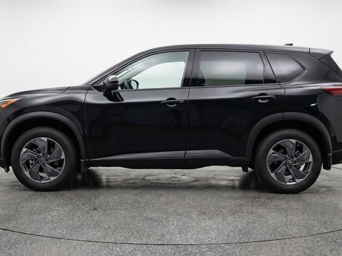 Used 2025 Nissan Rogue SV image 4