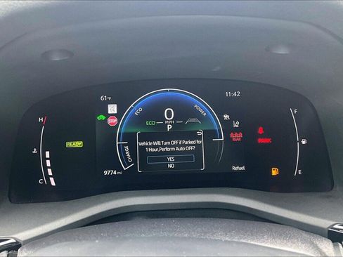 Used 2026 Toyota Camry SE w/ Multimedia Upgrade Package image 8