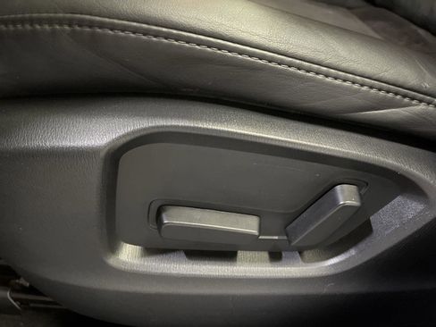 Used 2019 MAZDA CX-5 Touring image 12