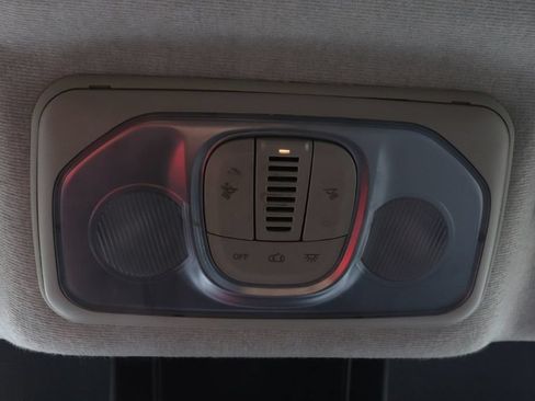 Used 2025 RAM ProMaster 2500 w/ U-Haul Equipment Group FWD image 21