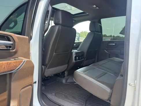 Used 2022 GMC Sierra 2500 Denali w/ Denali Ultimate Package AWD/4WD image 27
