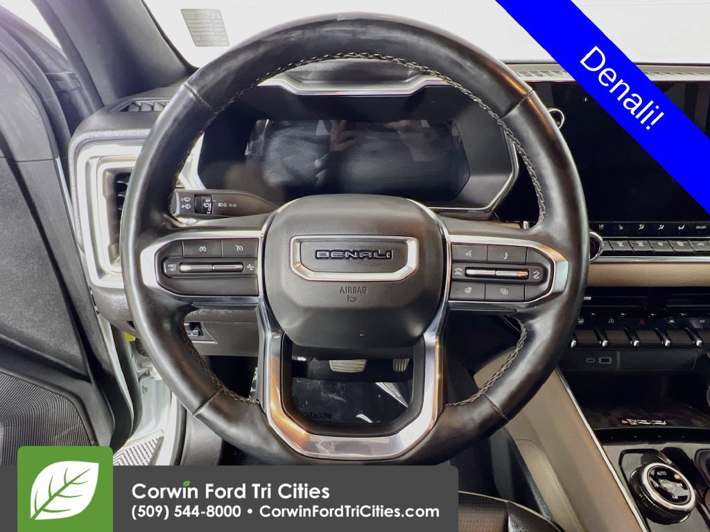 Used 2024 GMC Canyon Denali AWD/4WD image 8