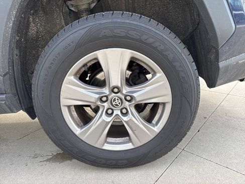 Used 2024 Toyota RAV4 XLE image 12