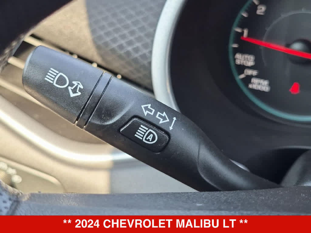 Used 2024 Chevrolet Malibu LT FWD image 25