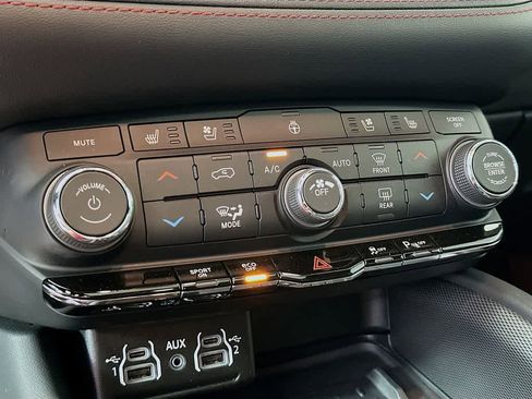 Used 2025 Dodge Durango R/T AWD/4WD image 18