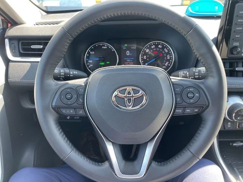 Used 2022 Toyota RAV4 XLE Premium AWD/4WD image 14