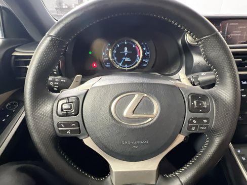 Used 2018 Lexus IS 300 F Sport w/ F Sport Package RWD image 18
