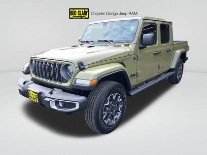 New 2025 Jeep Gladiator Sport w/ Premium Package