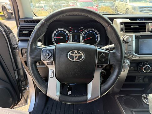 Used 2015 Toyota 4Runner SR5 Premium AWD/4WD image 9
