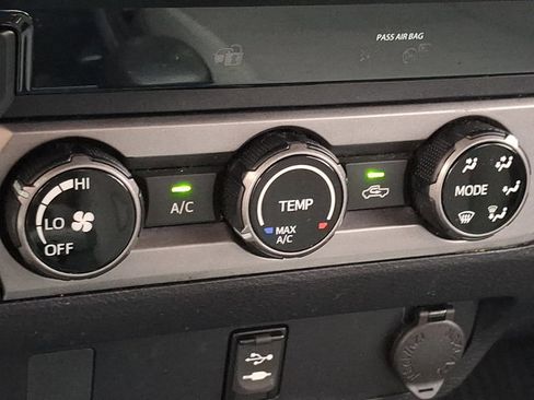 Certified 2018 Toyota Tacoma SR w/ SR Convenience Package image 15