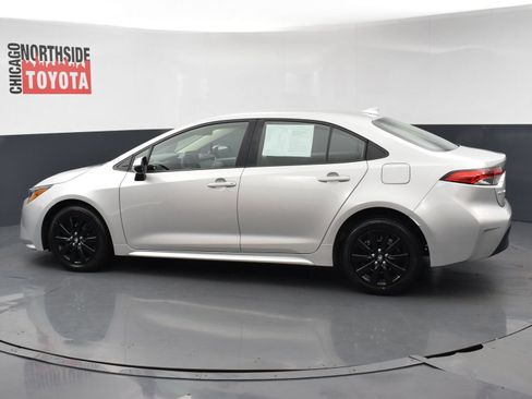 Used 2024 Toyota Corolla LE FWD image 2