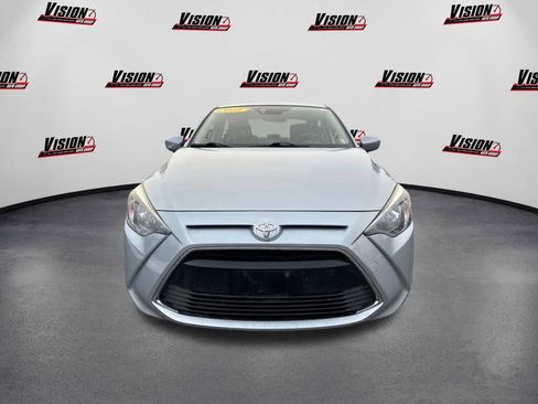 Used 2018 Toyota Yaris iA image 2