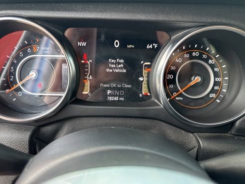 Used 2019 Jeep Wrangler Unlimited Sahara image 35