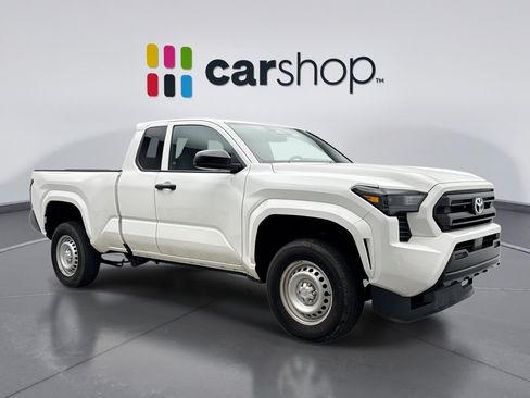 Used 2024 Toyota Tacoma SR w/ Towing Package RWD image 7